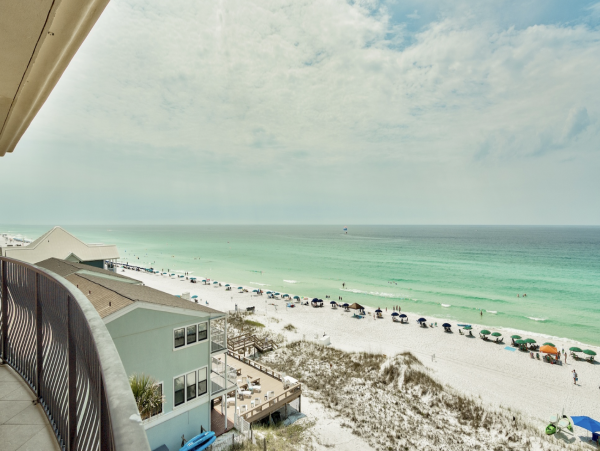 Four Bedroom Direct Beach Front Condo Sleeps 10 Guests